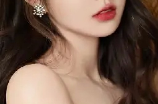 凌晨三点网红司晓迪突然发文宠粉一口气晒出18张照片
