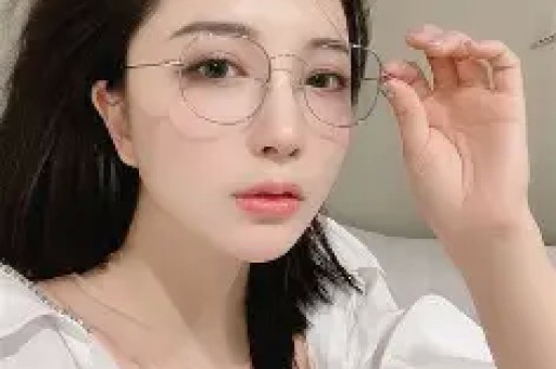 三胎生父被扒后 谢贤前女友曝猛料 原来谢霆锋娶张柏芝是因为赌气